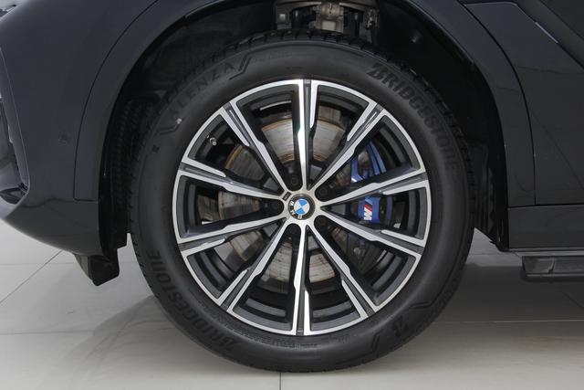BMW X6 2022 x Drive 30i M — фото 11