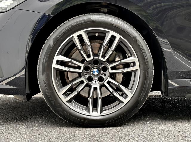 BMW 5-Series 2024 530 Li Leading M — фото 12