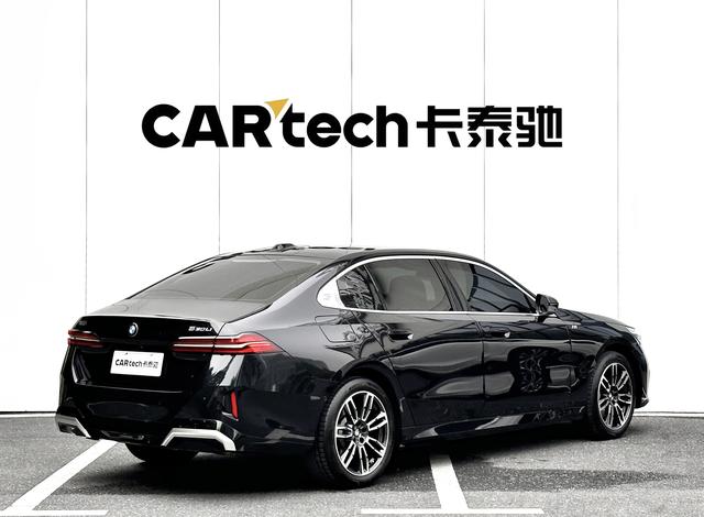 BMW 5-Series 2024 530 Li Leading M — фото 6