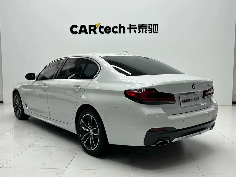 BMW 5 Series — фото 5