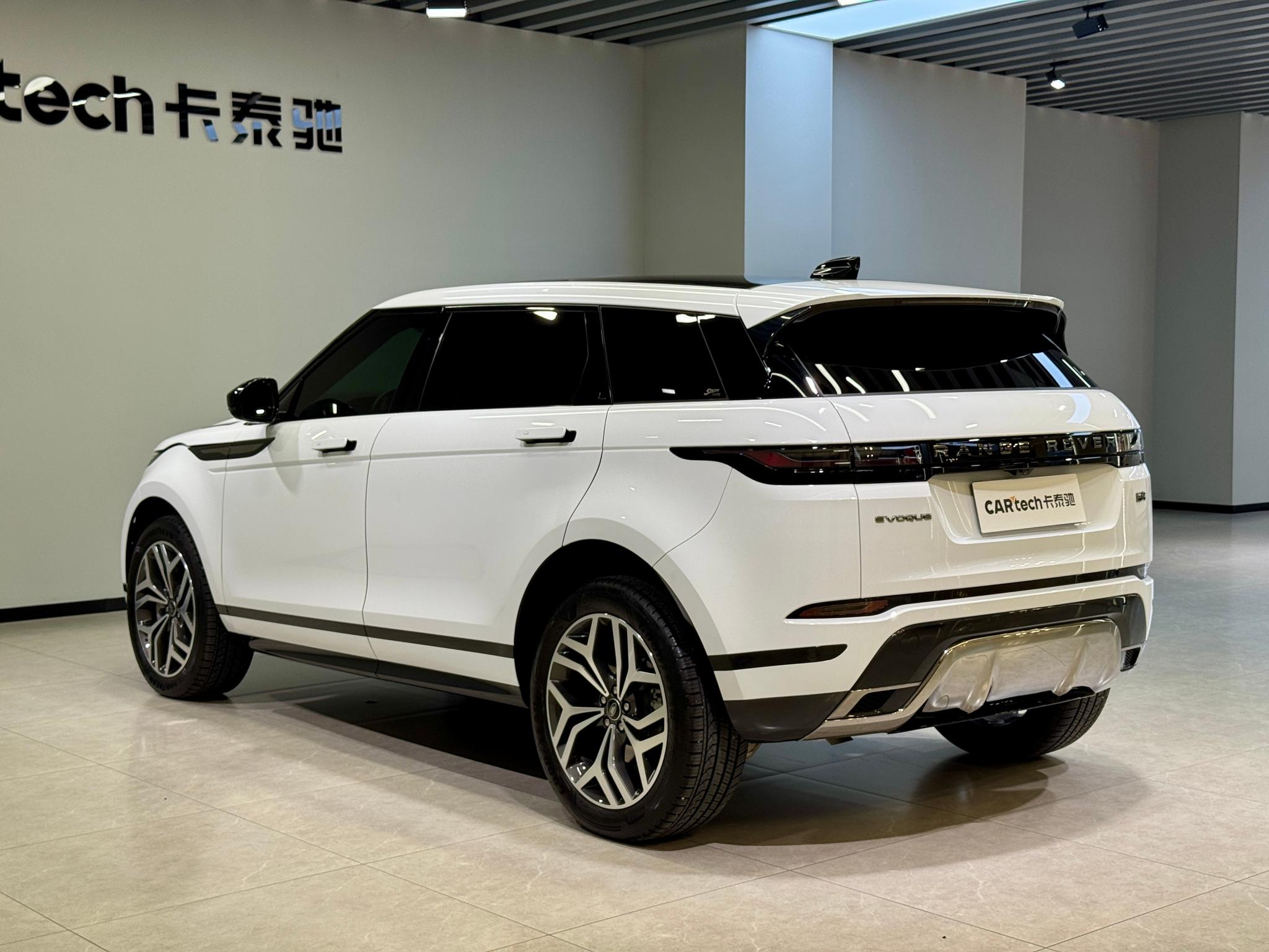 Land Rover Range Rover Evoque 2024 L 2.0T SE