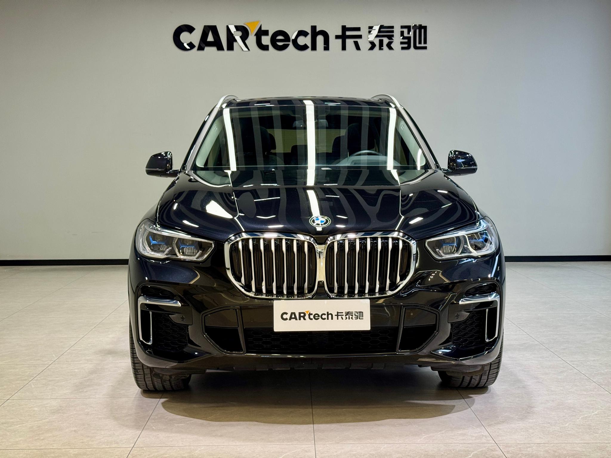 BMW X5 2022 xDrive 30Li Premium M Sport