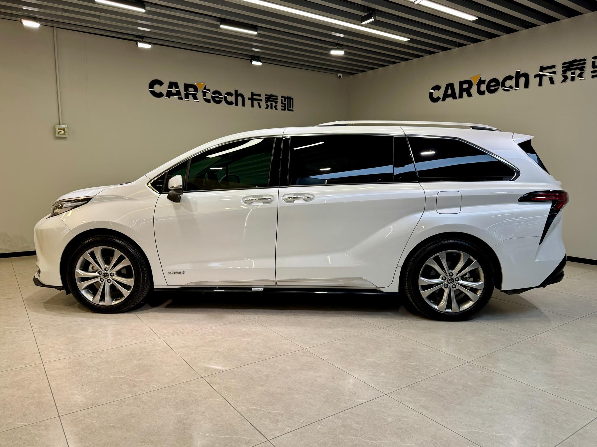 Toyota Sienna 2023 2.5L