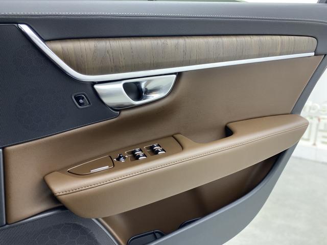 VOLVO S90 2023 — фото 10