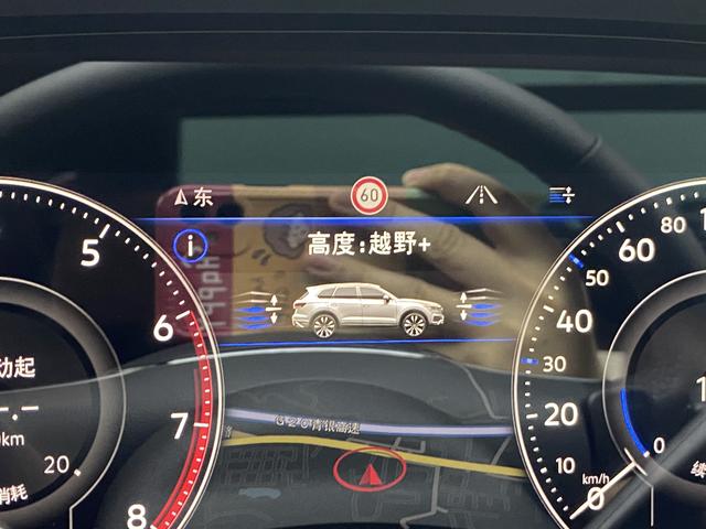 Volkswagen Touareg id 3840747 из Китая 13