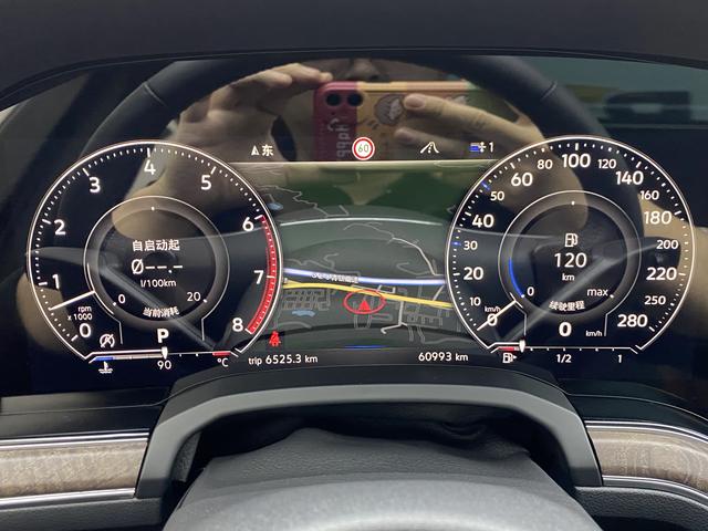 Volkswagen Touareg id 3840747 из Китая 20