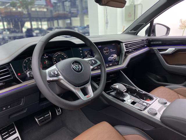 Volkswagen Touareg id 3840747 из Китая 25