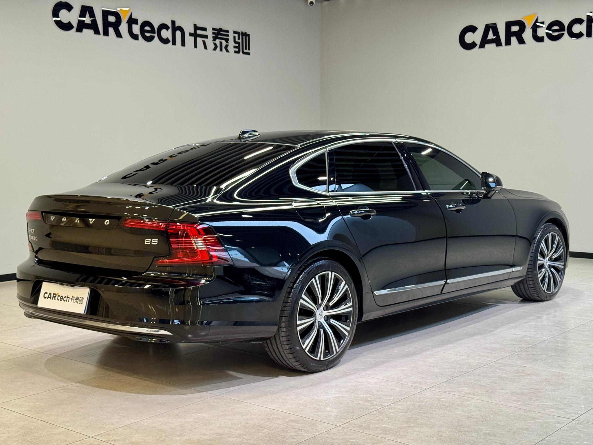 Volvo S90 2024 B5 Luxury