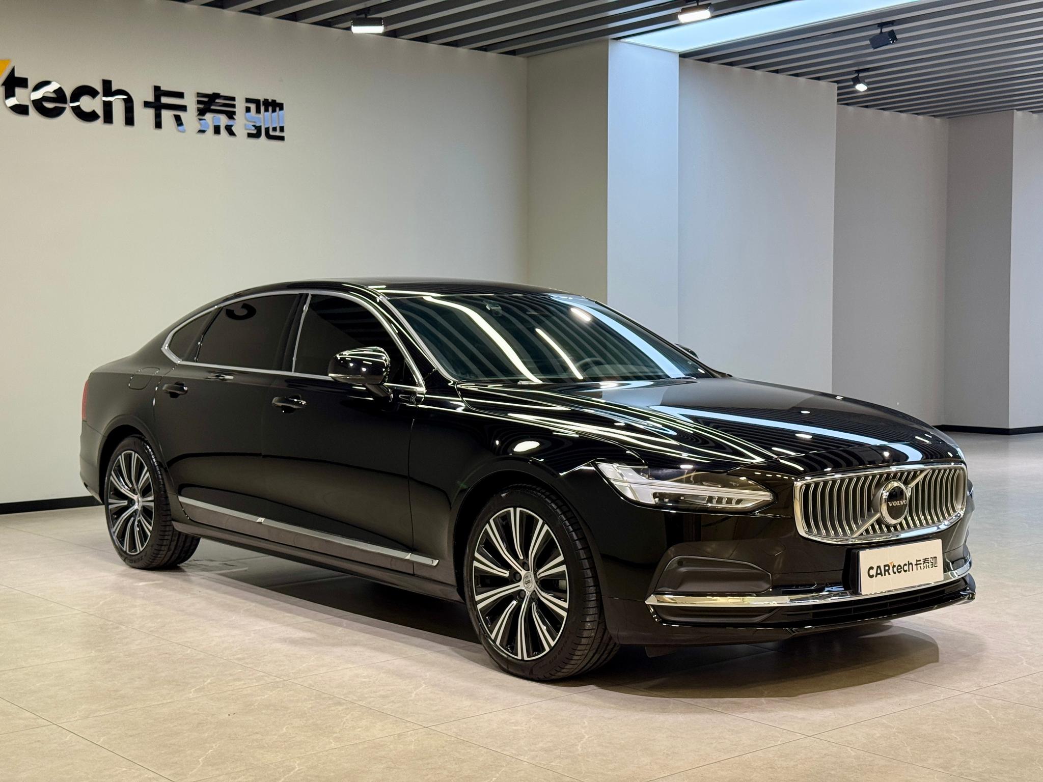 Volvo S90 2024 B5 Luxury
