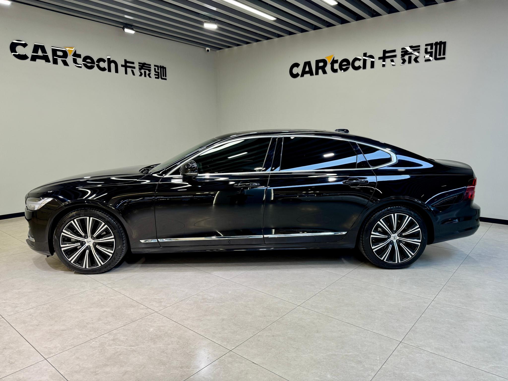 Volvo S90 2024 B5 Luxury