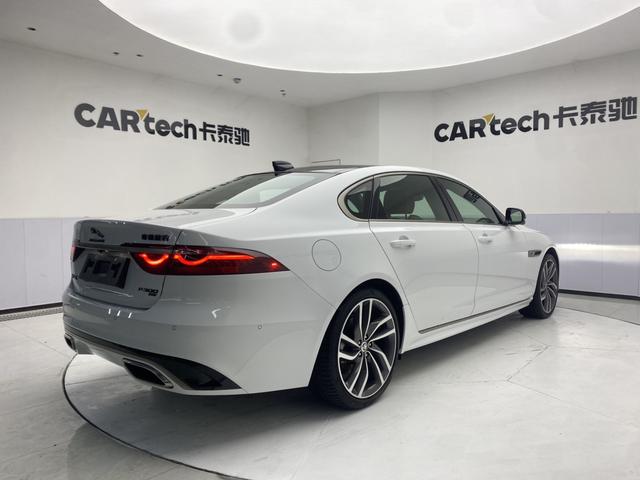 Jaguar XFL 2024 2.0 T P 300 4 WD — фото 7