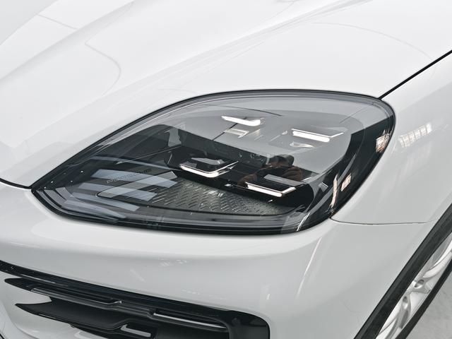 Porsche Cayenne 2024 Белый из Китая, фото 4