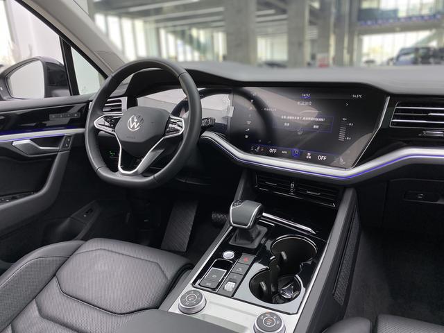 Volkswagen Touareg 2023 Черный из Китая, фото 5