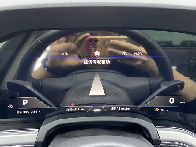 Volkswagen Touareg id 3840745 из Китая 8