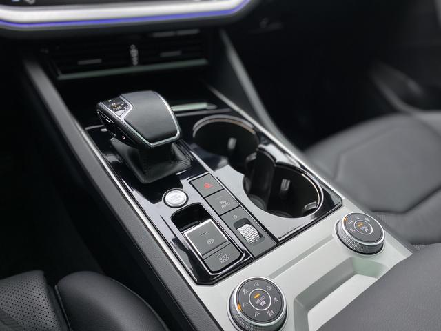 Volkswagen Touareg id 3840745 из Китая 9