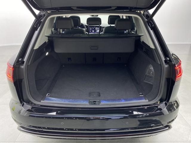 Volkswagen Touareg id 3840745 из Китая 11