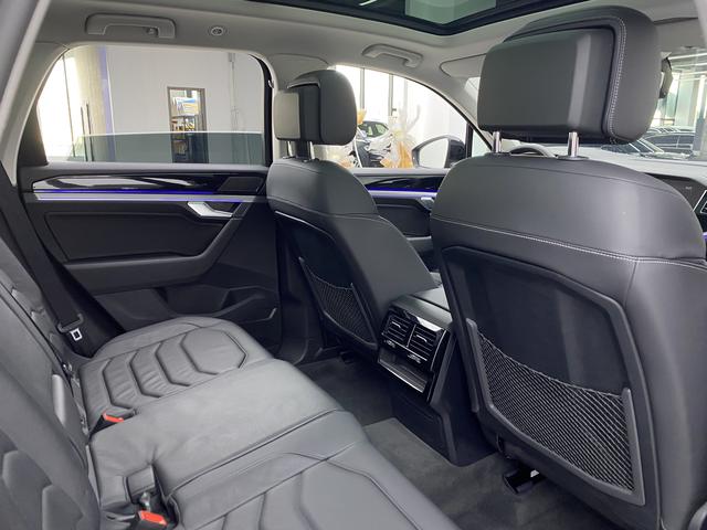 Volkswagen Touareg id 3840745 из Китая 17