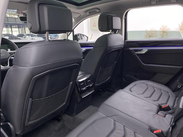 Volkswagen Touareg id 3840745 из Китая 23