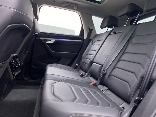 Volkswagen Touareg id 3840745 из Китая 24