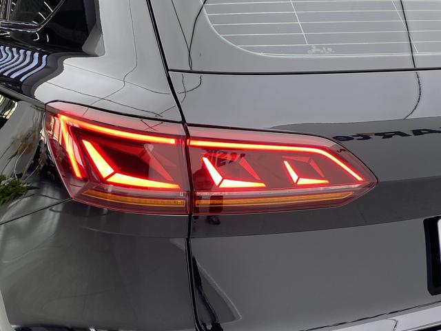 Volkswagen Touareg id 3840745 из Китая 38