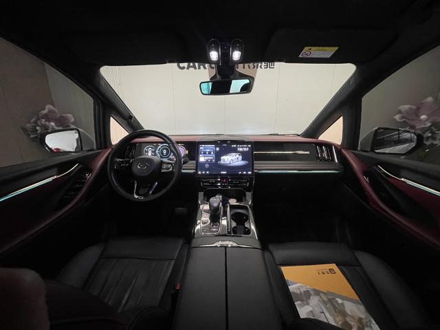 Trumpchi M8 2023 2.0 TM Hybrid — фото 17