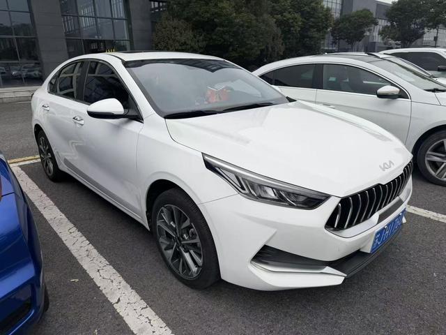 Kia K3 2021 1.5 L CVT — фото 3