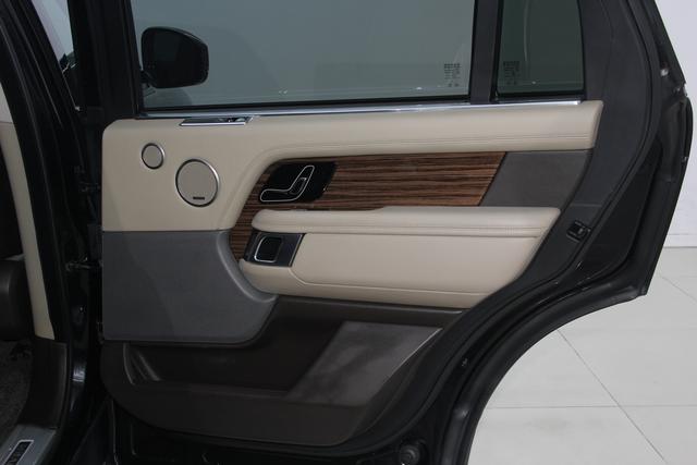 Land Rover Range Rover 2018 3.0 V 6 SC Vogue — фото 18