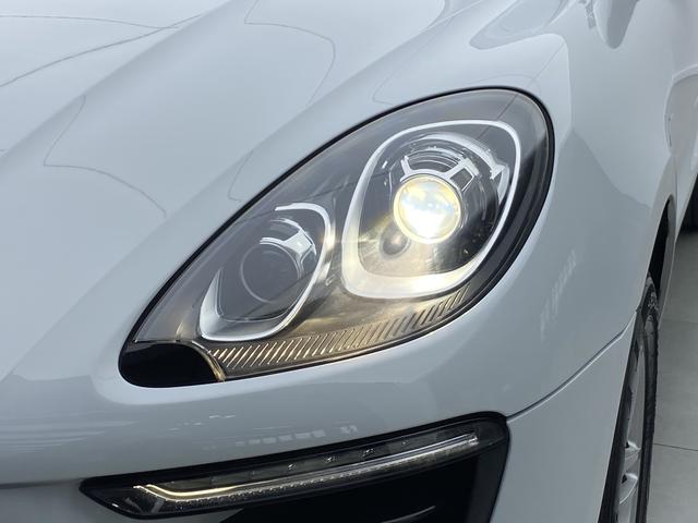 Porsche Macan 2017 Macan 2.0 T — фото 6