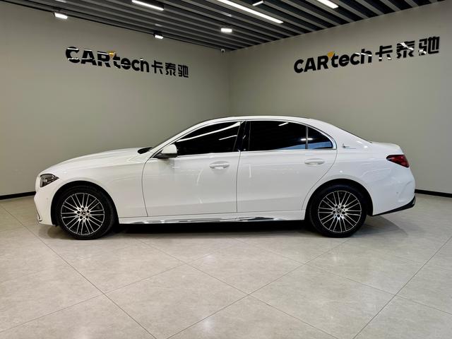 Mercedes Benz C-Class 2023 — фото 4