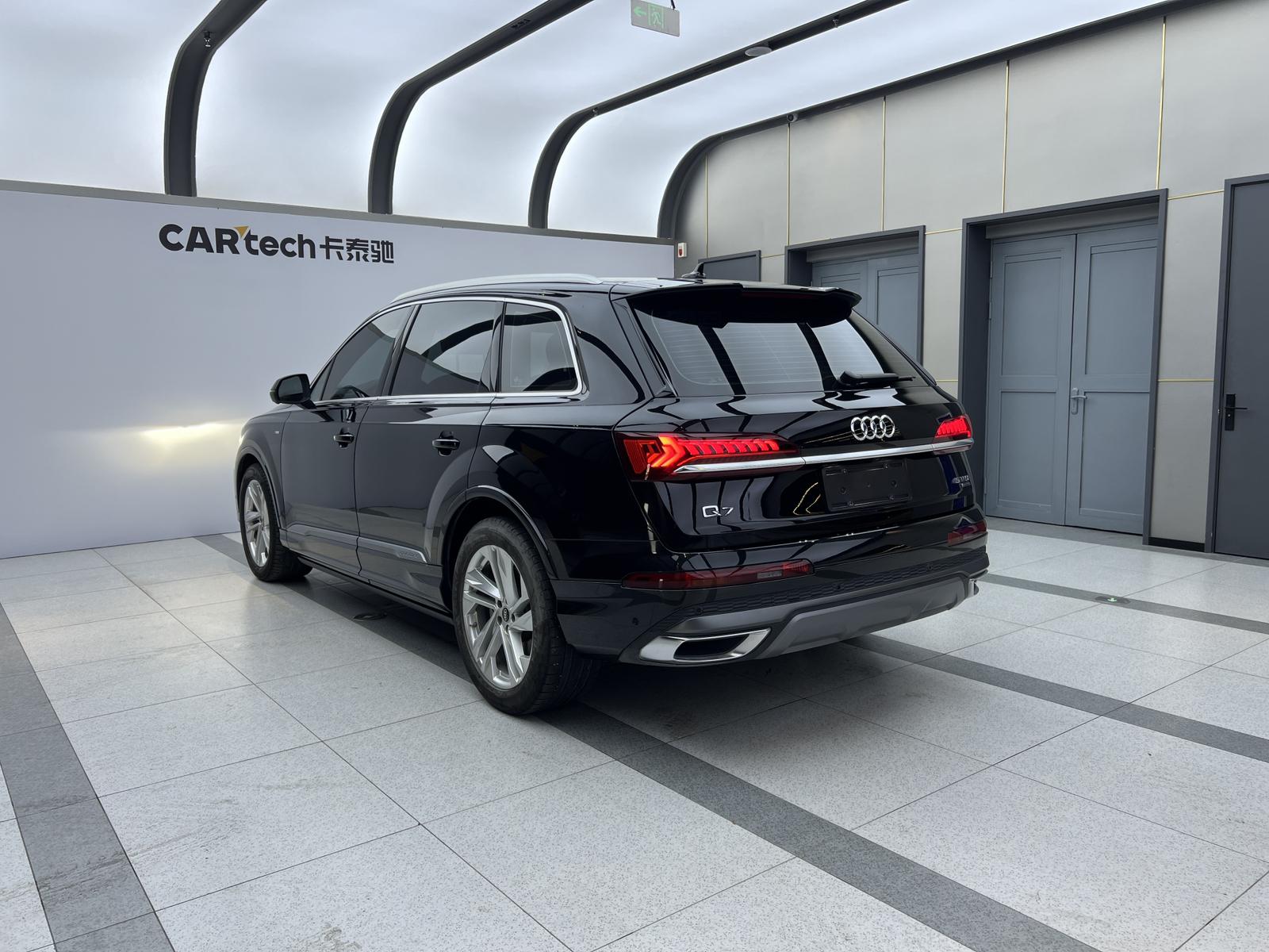 Audi Q7 2023 45 TFSI quattro S line Sport