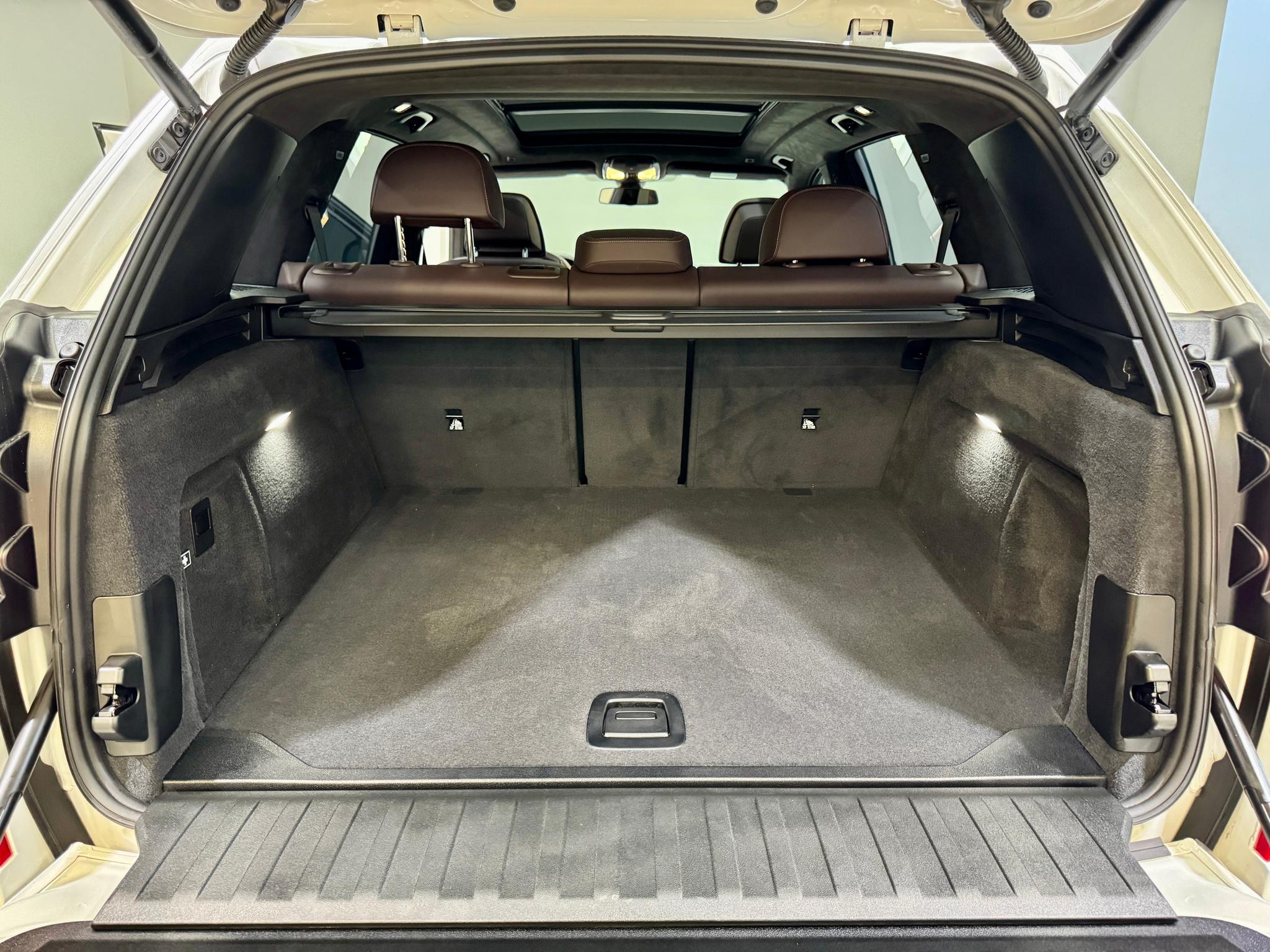 BMW X5 2022 xDrive 40Li M Sport