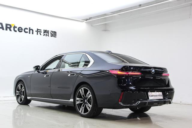 BMW 7-Series 2023 740 Li Leading M — фото 4