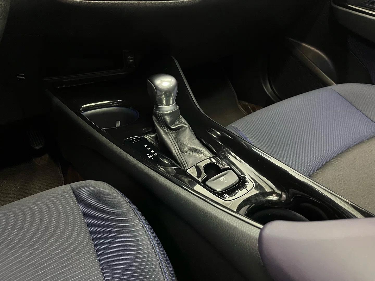 Toyota C-HR 2018 2.0L Lead V