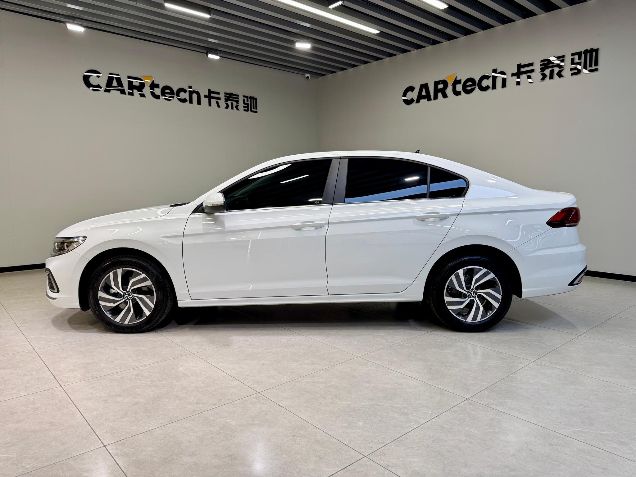 Volkswagen Bora 2025 200TSI DSG