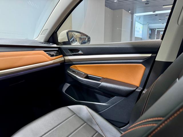 Volkswagen Bora 2025 200 TSI DSG — фото 12