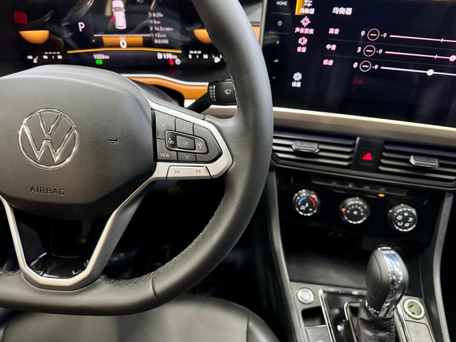 Volkswagen Bora 2025 200 TSI DSG — фото 14