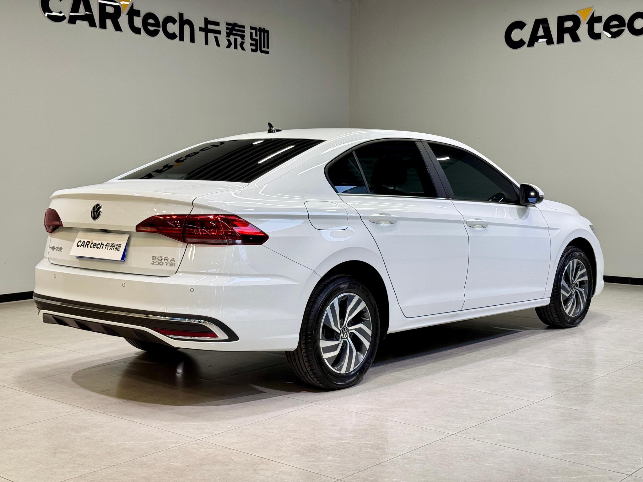 Volkswagen Bora 2025 200TSI DSG