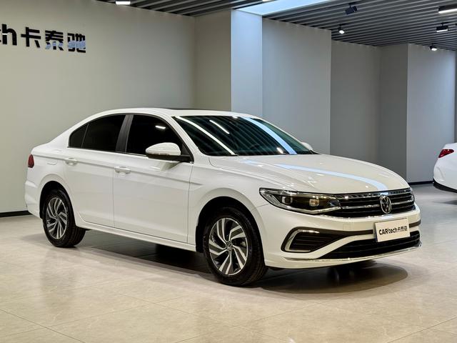 Volkswagen Bora 2025 200 TSI DSG — фото 3