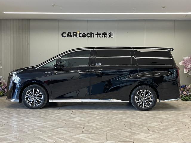 Trumpchi M8 2024 2.0 TM Hybrid — фото 4