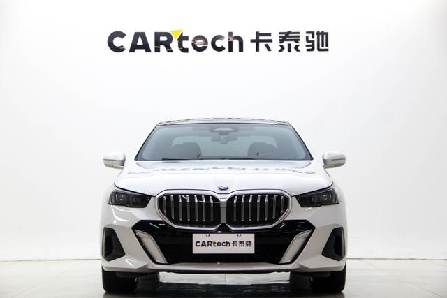 BMW 5-Series 2024 530 Li Leading M — фото 2