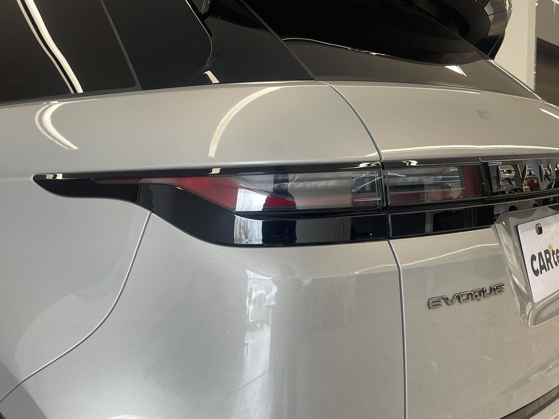 Land Rover Range Rover Evoque 2024 L 2.0T SE