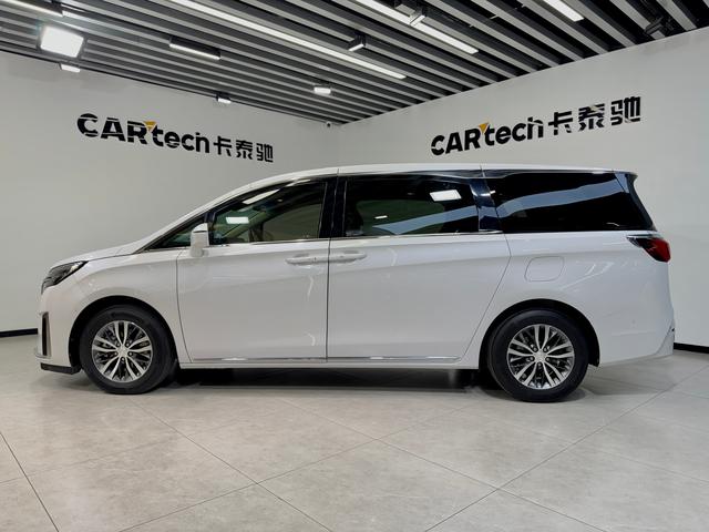 Buick GL8 2023 ES 2.0 T — фото 4