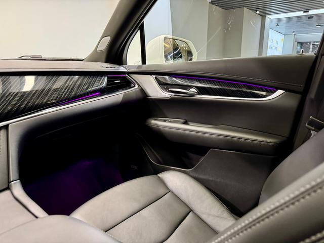 Cadillac XT6 2022 2.0 T 4 WDLuxury — фото 15