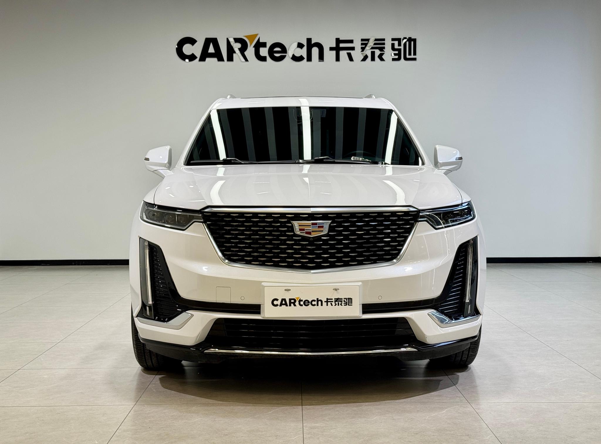 Cadillac XT6 2022 2.0T мест Luxury