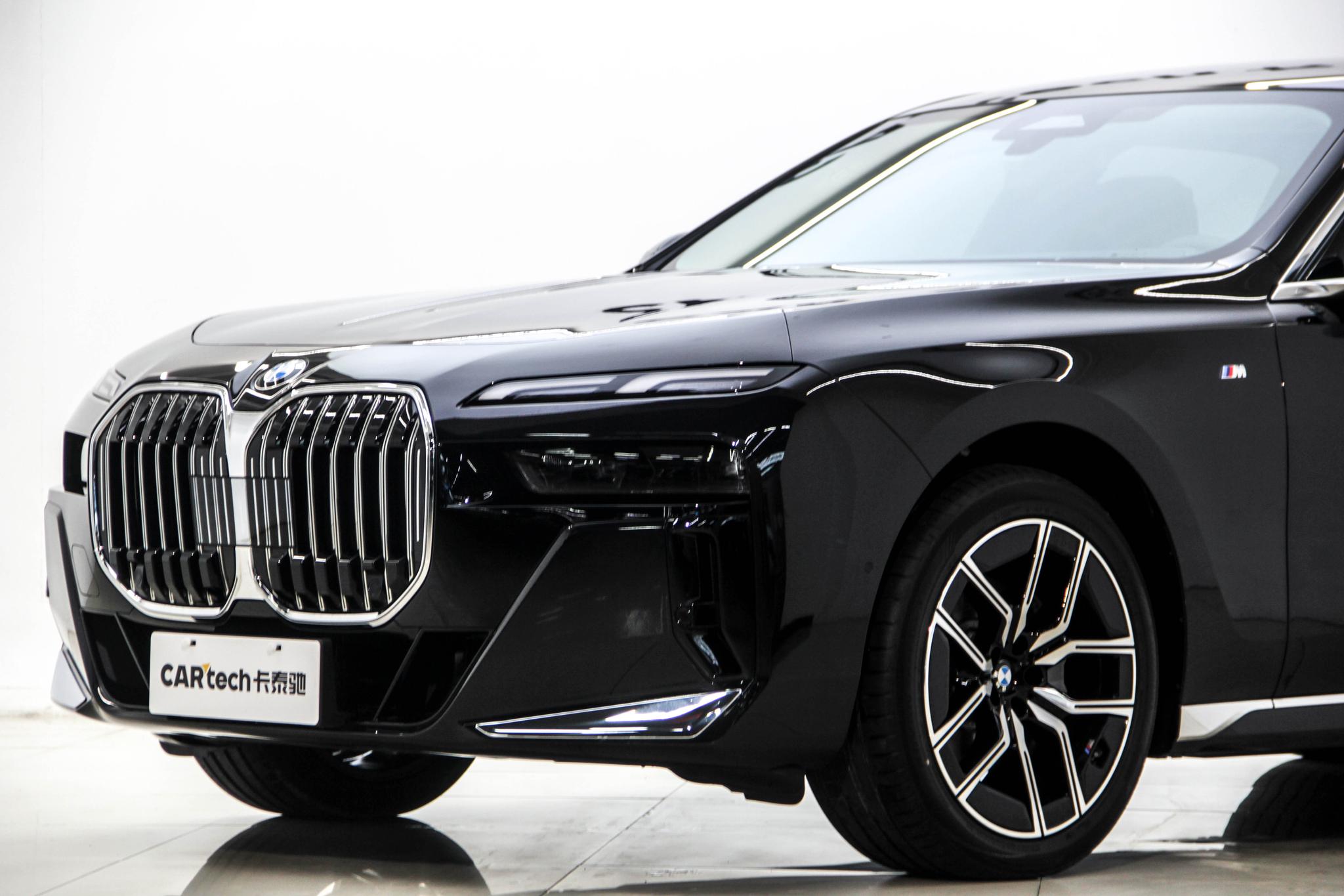 BMW 7 Series 7 2023 735Li M Sport