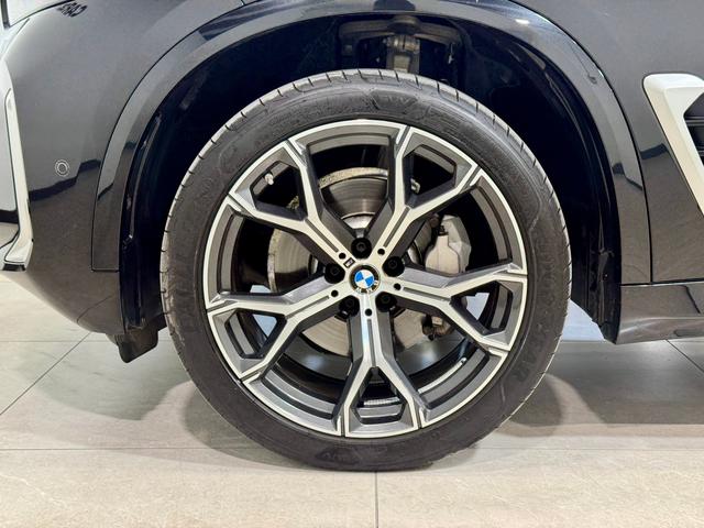 BMW X5 2023 x Drive 30 Li M — фото 11