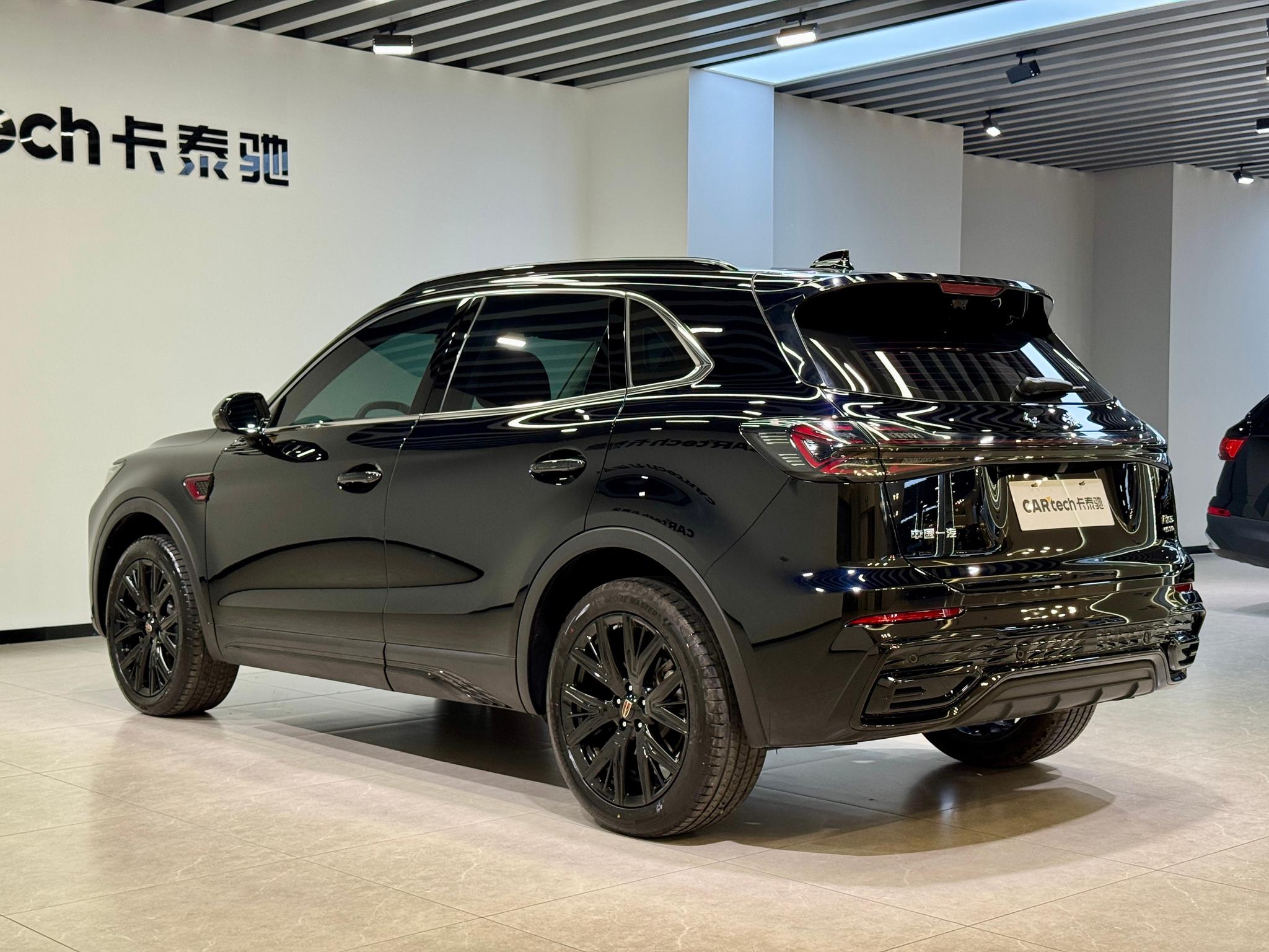 Hongqi HS5 2025 2.0T