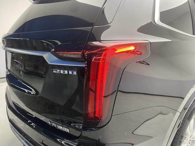 Cadillac XT6 2022 2.0 T 4 WD — фото 13