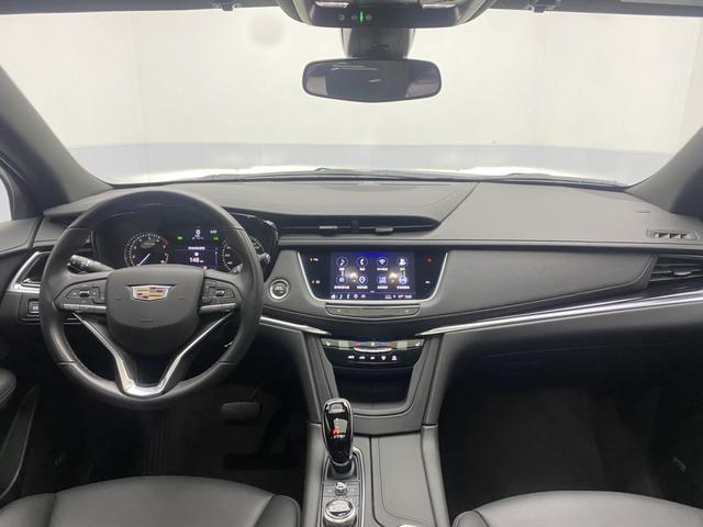 Cadillac XT6 2022 2.0 T 4 WD — фото 17
