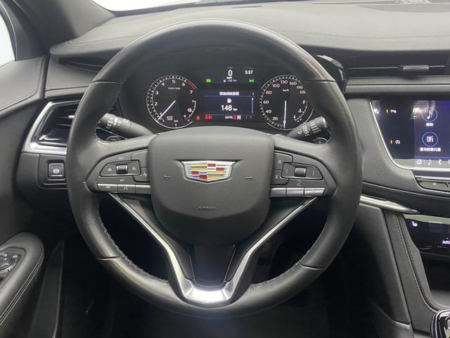 Cadillac XT6 2022 2.0 T 4 WD — фото 20